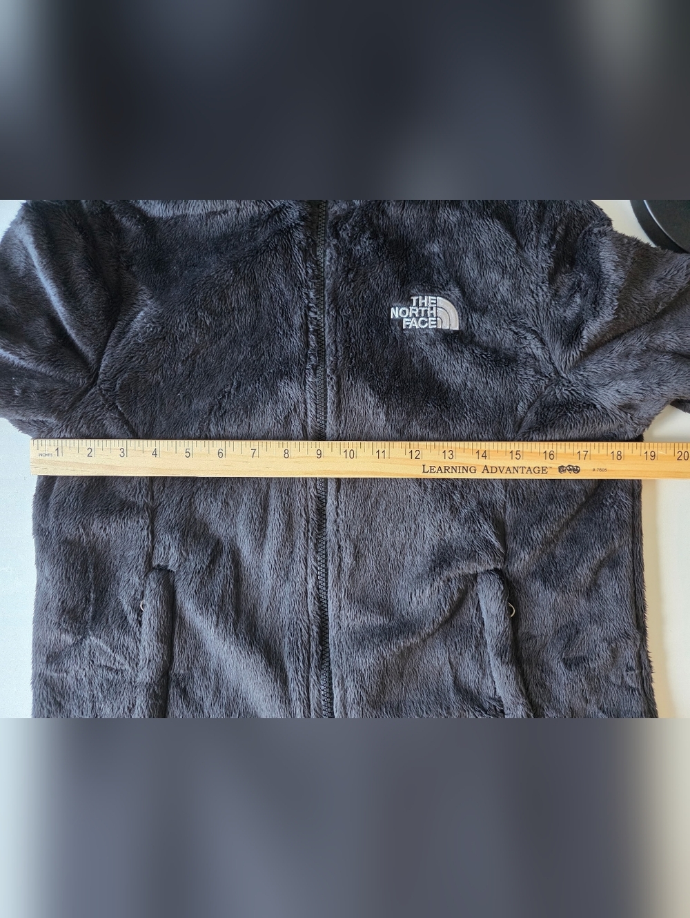Like NEW The North Face Women's Black Osito Luxe Zip Up Fleece Jacket~Size Med - Picture 9 of 10